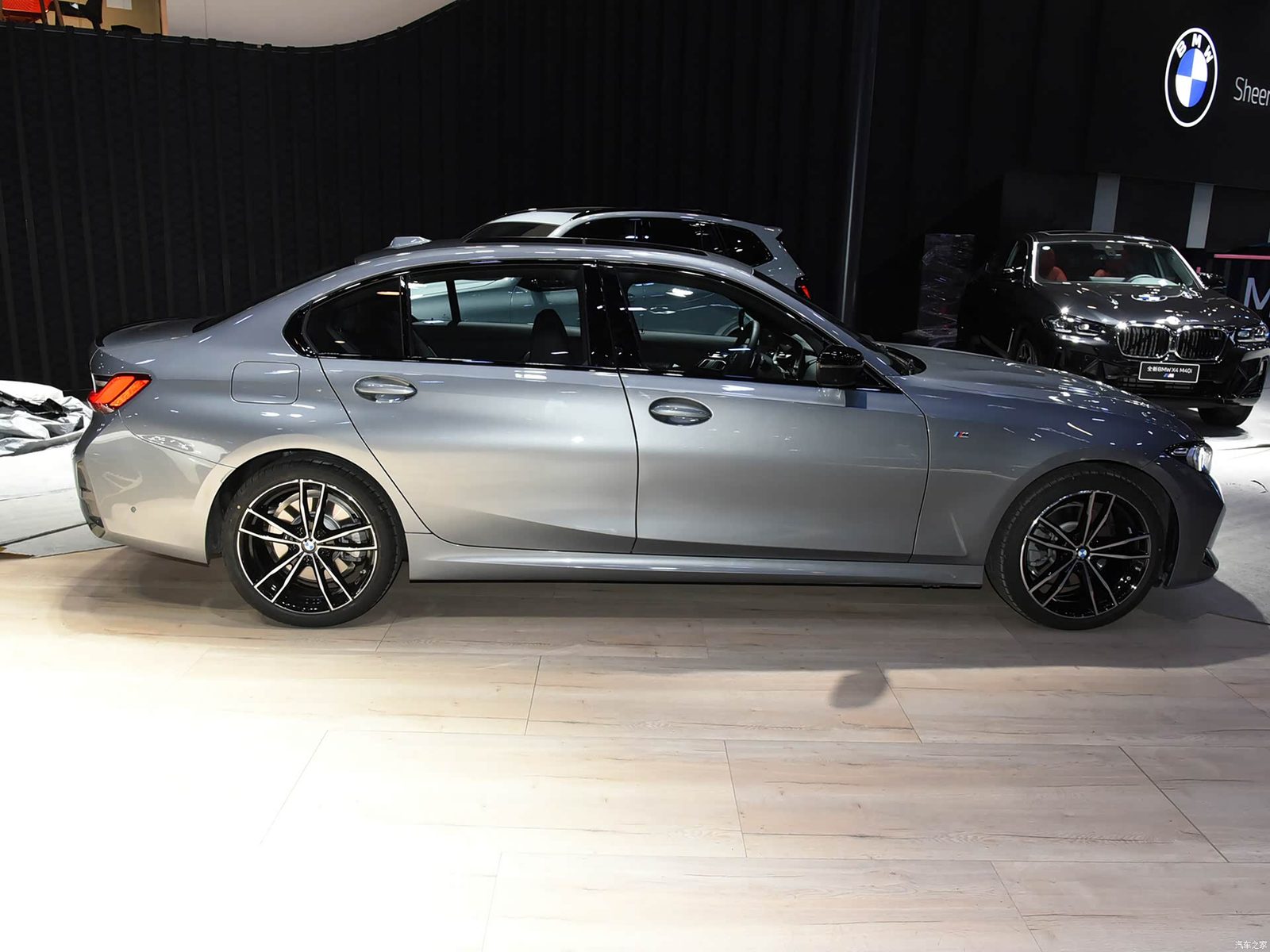 BMW 320Li — вид сбоку/сзади
