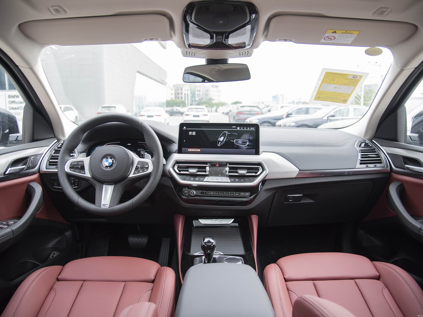 BMW X4 — салон