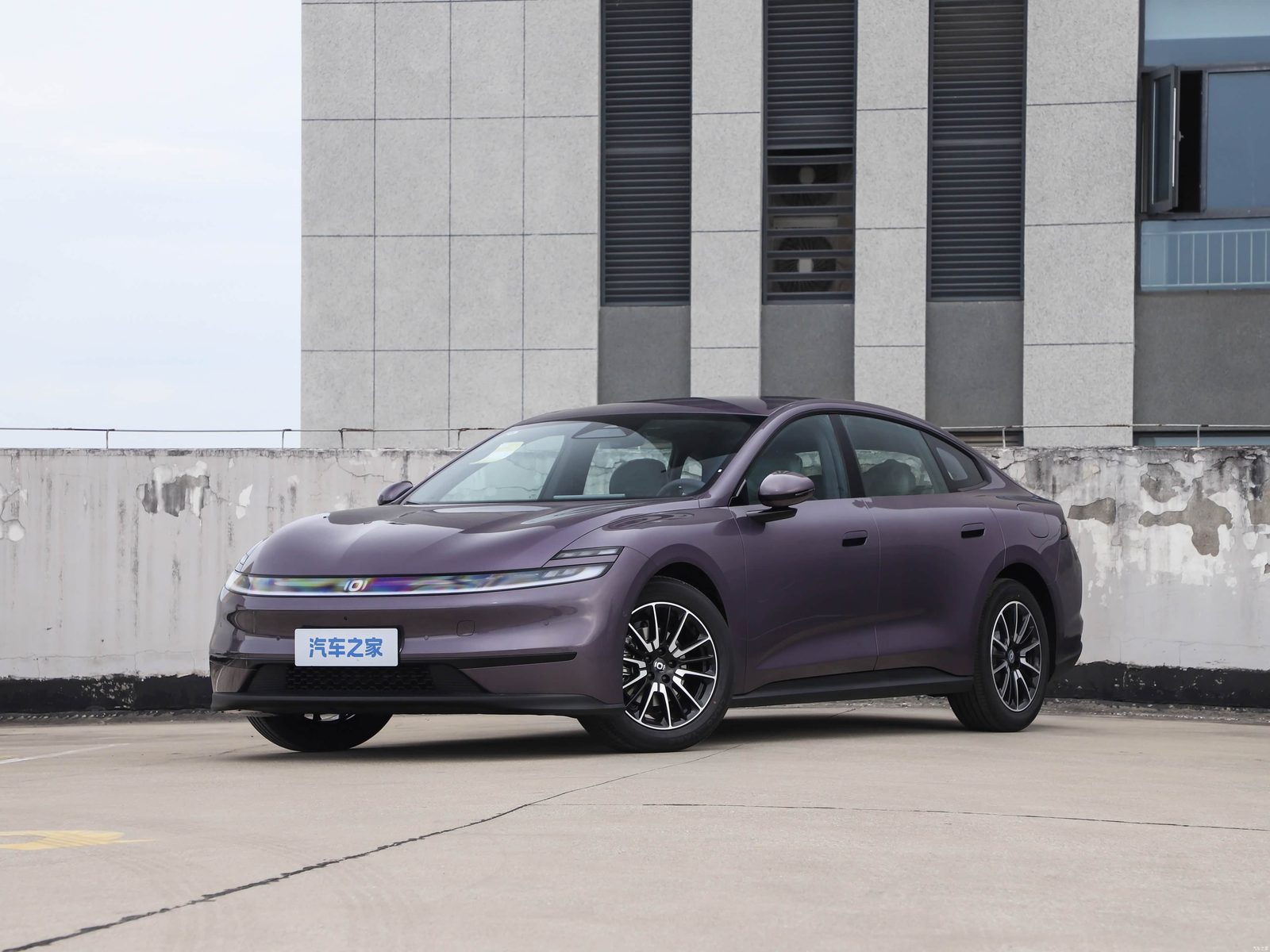 Changan A06 — вид спереди