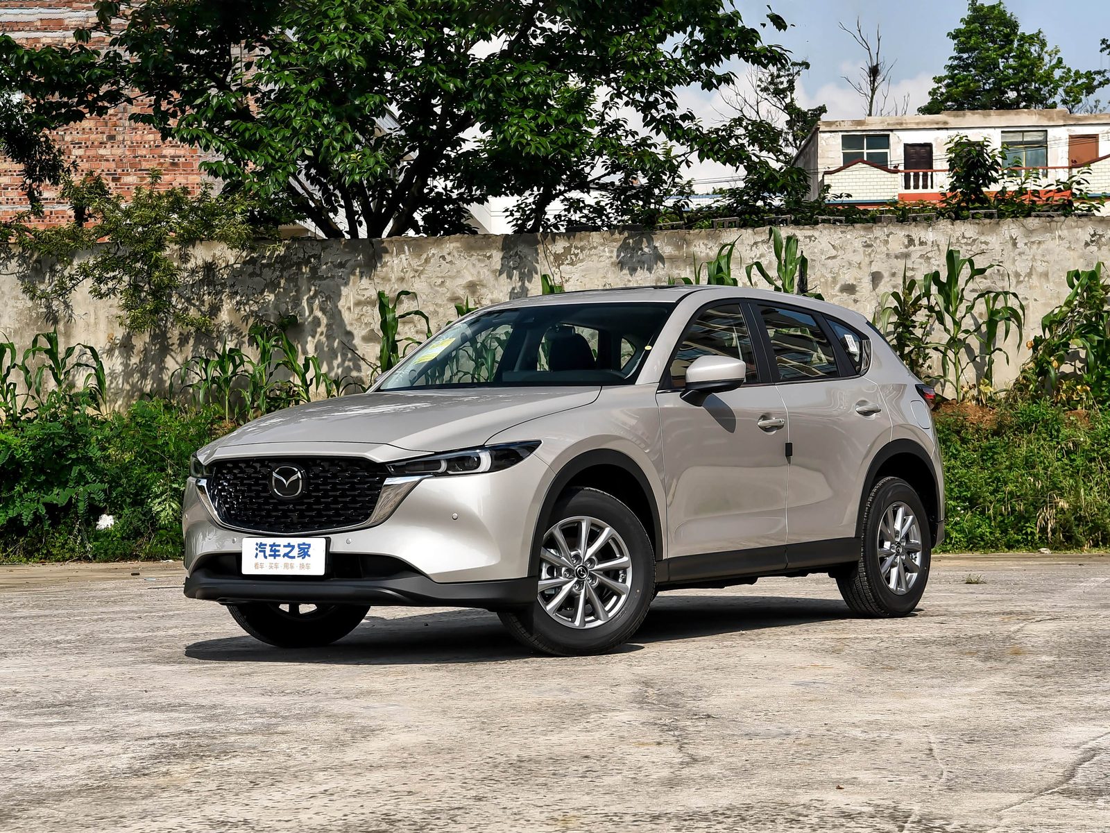 Mazda CX-5 — вид спереди